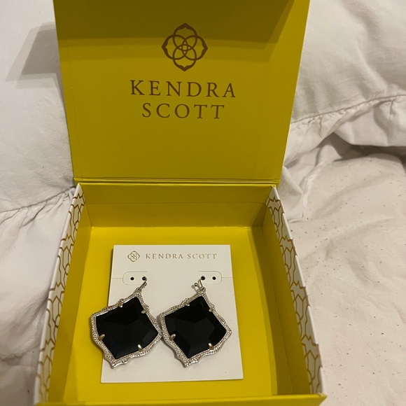 3 brand new pieces of Kendra Scott. Still has tags comes box and jewelry bag. - Picture 3 of 4